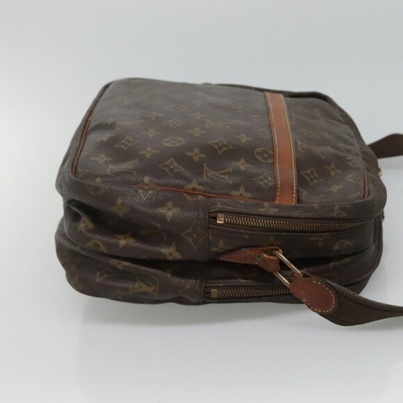 LOUIS VUITTON Monogram Reporter GM Shoulder Bag - Picture 4 of 15